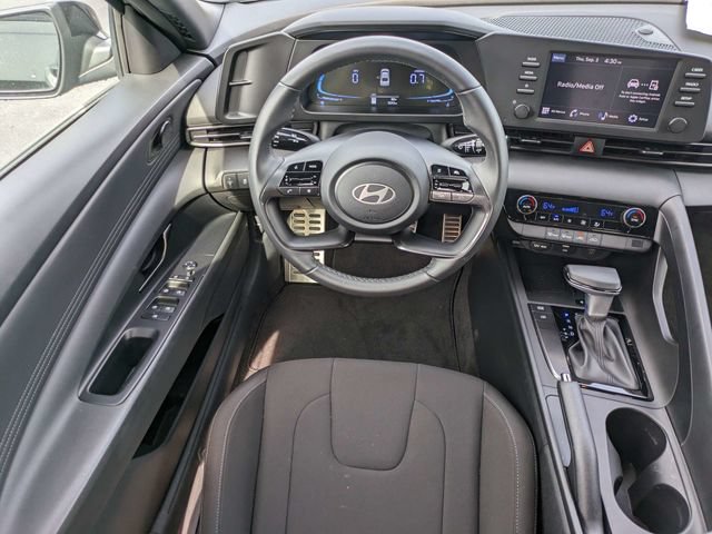 Certified 2025 Hyundai Elantra Sport FWD image 15