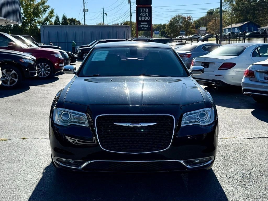 Used 2018 Chrysler 300 Limited image 2