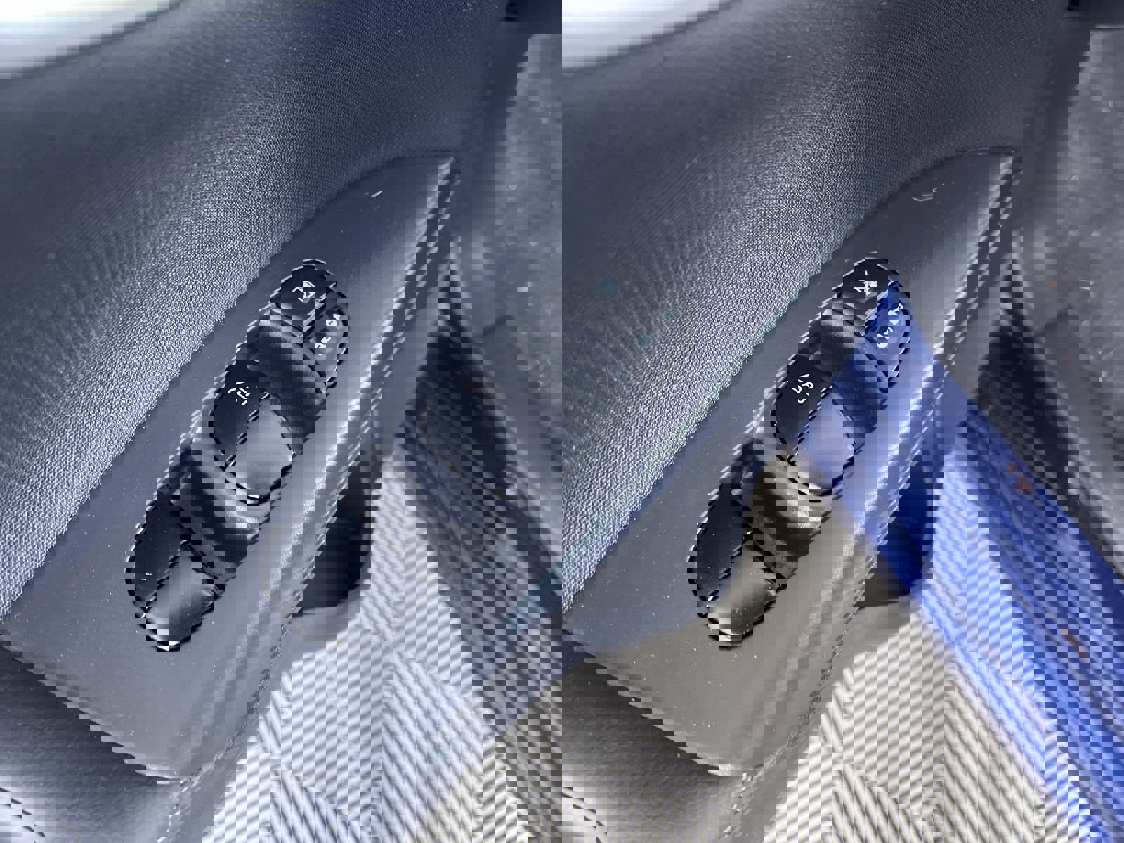 Used 2016 Nissan Sentra SV w/ Style Package image 14