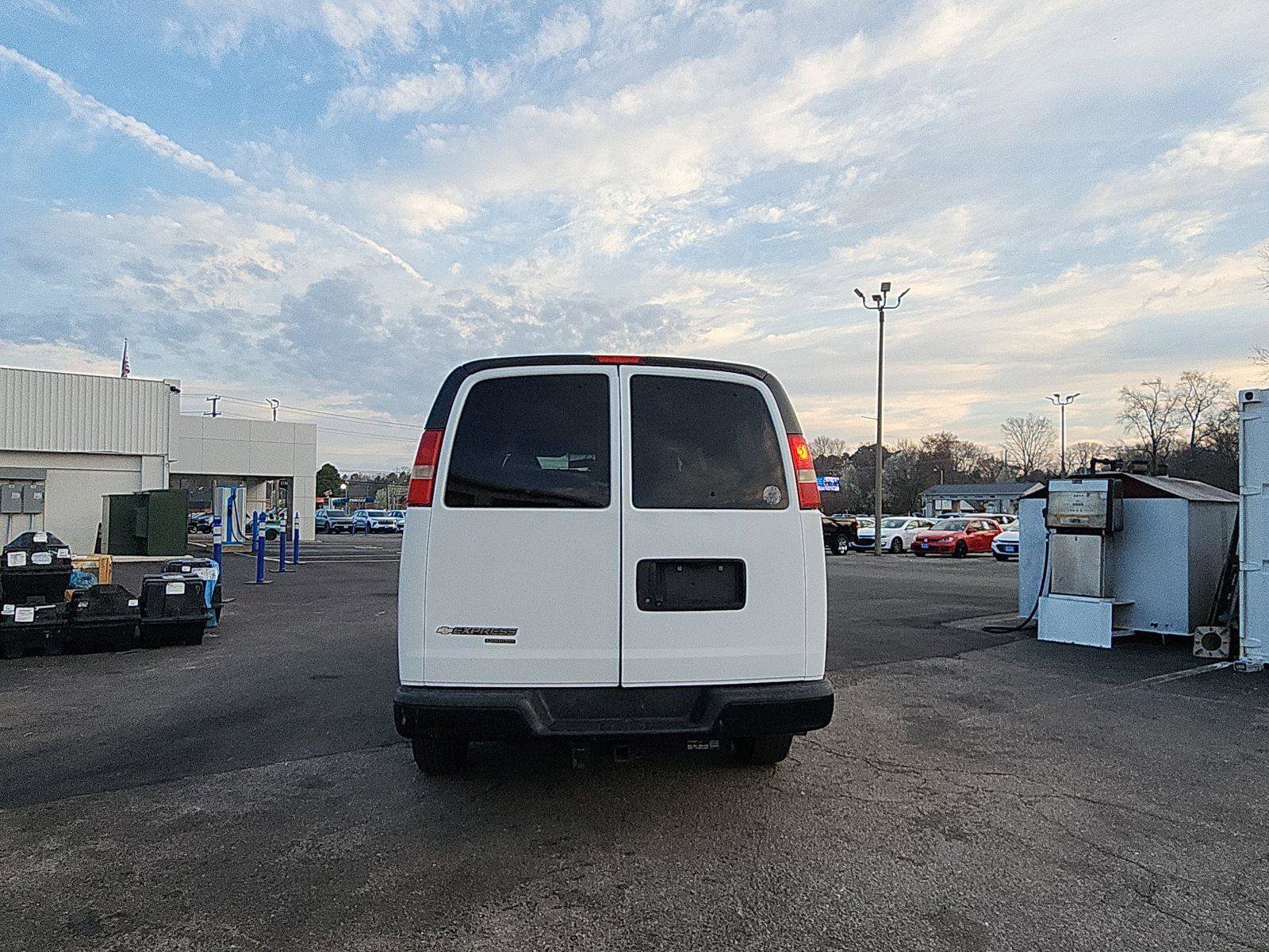 Used 2014 Chevrolet Express 2500 LS image 4