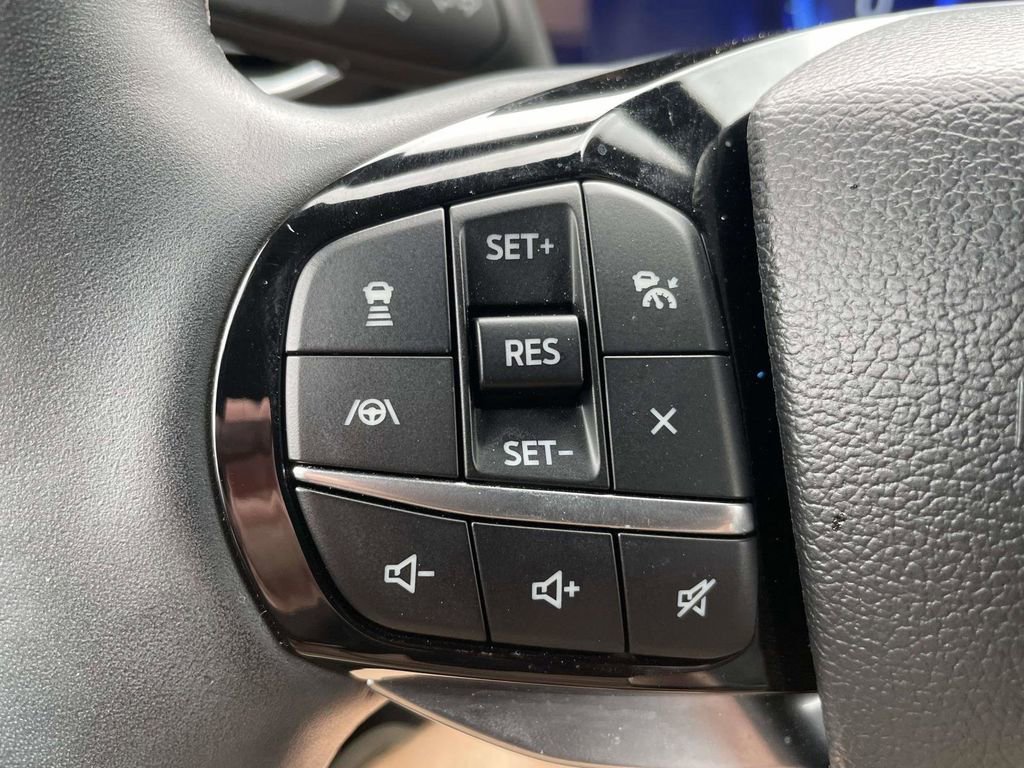 Used 2023 Ford Explorer Platinum w/ Technology Package AWD/4WD image 27