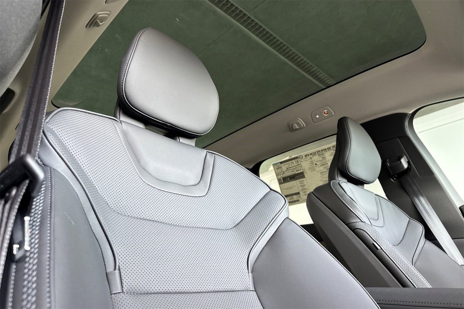 New 2025 Volvo EX90 Ultra image 17