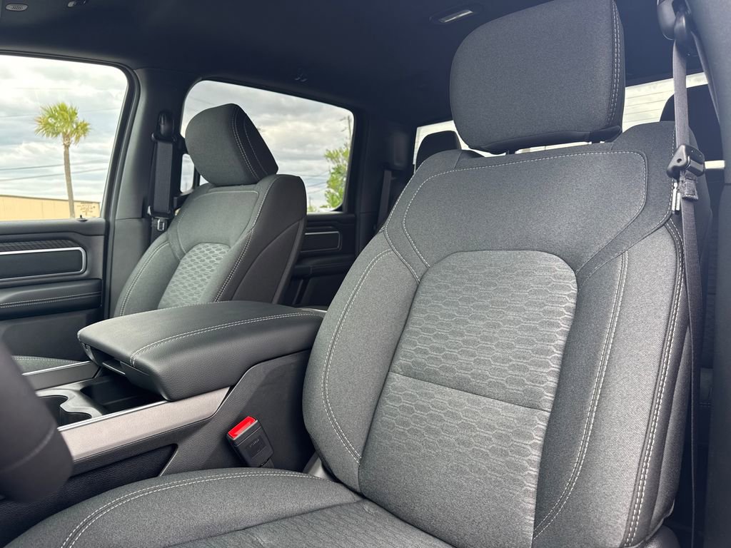 New 2026 RAM 1500 4x4 Crew Cab image 14