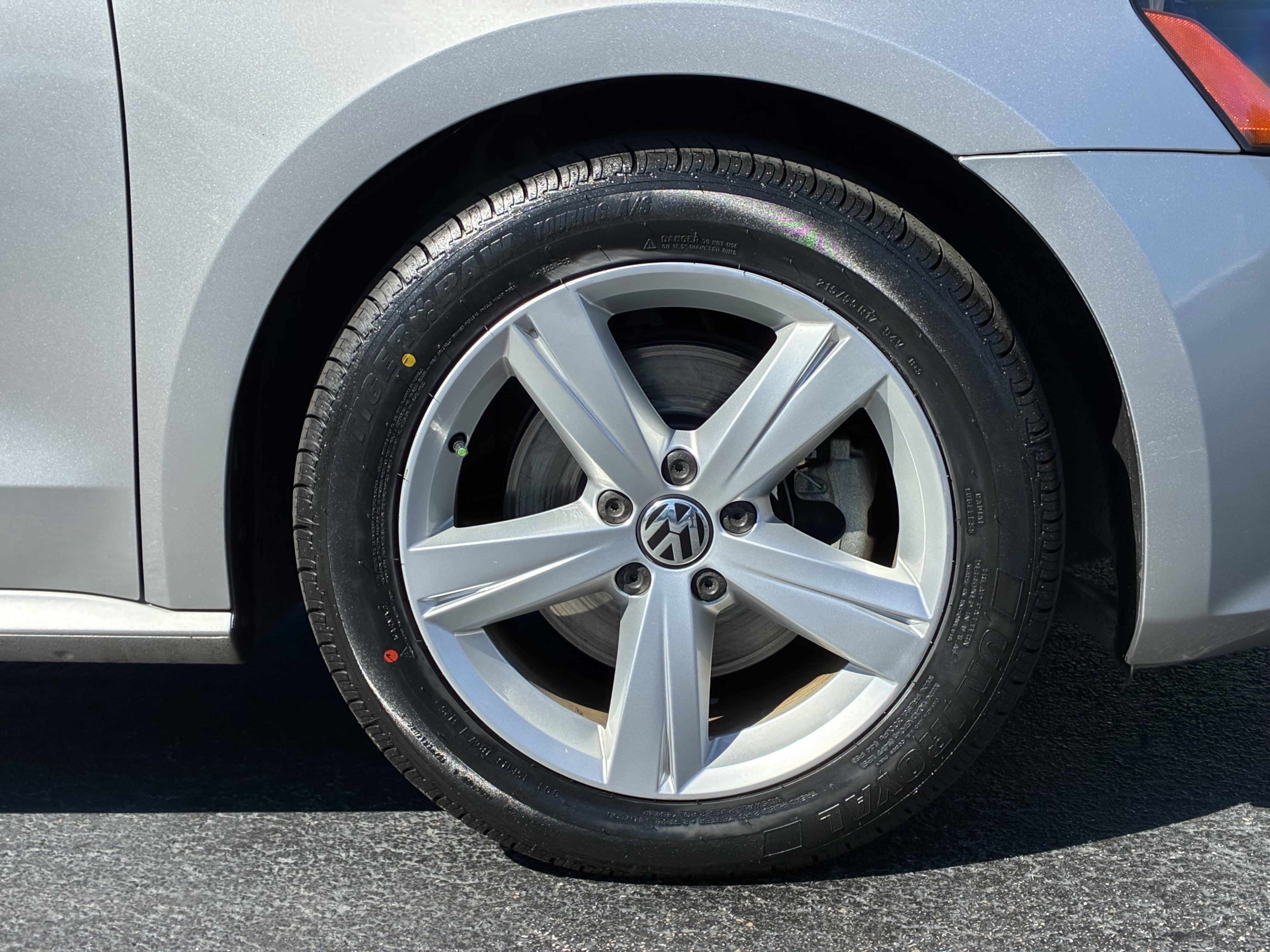 Used 2012 Volkswagen Passat 2.5 SE FWD image 6