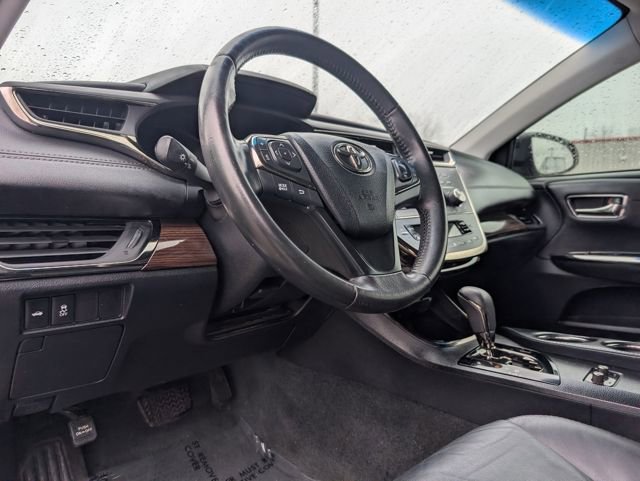 Used 2013 Toyota Avalon XLE FWD image 8
