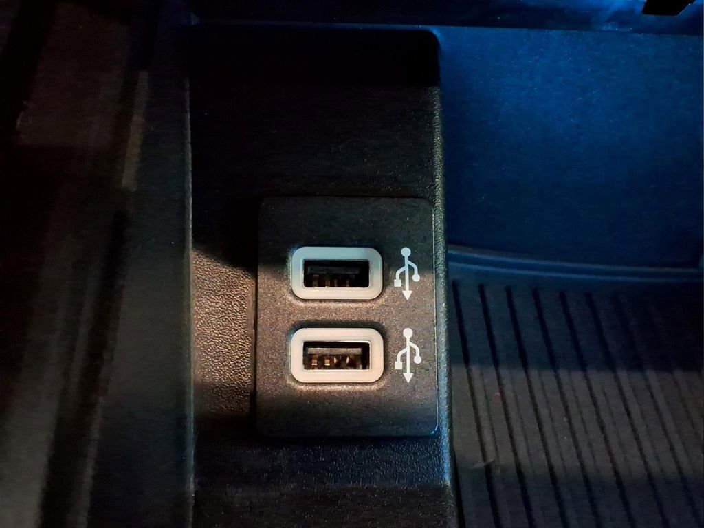 Used 2019 Ford F150 XLT w/ Equipment Group 302A Luxury AWD/4WD image 13