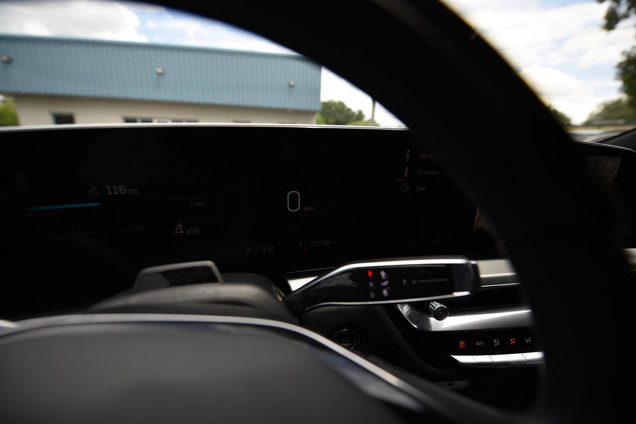 Used 2024 Cadillac Lyriq Luxury RWD image 23
