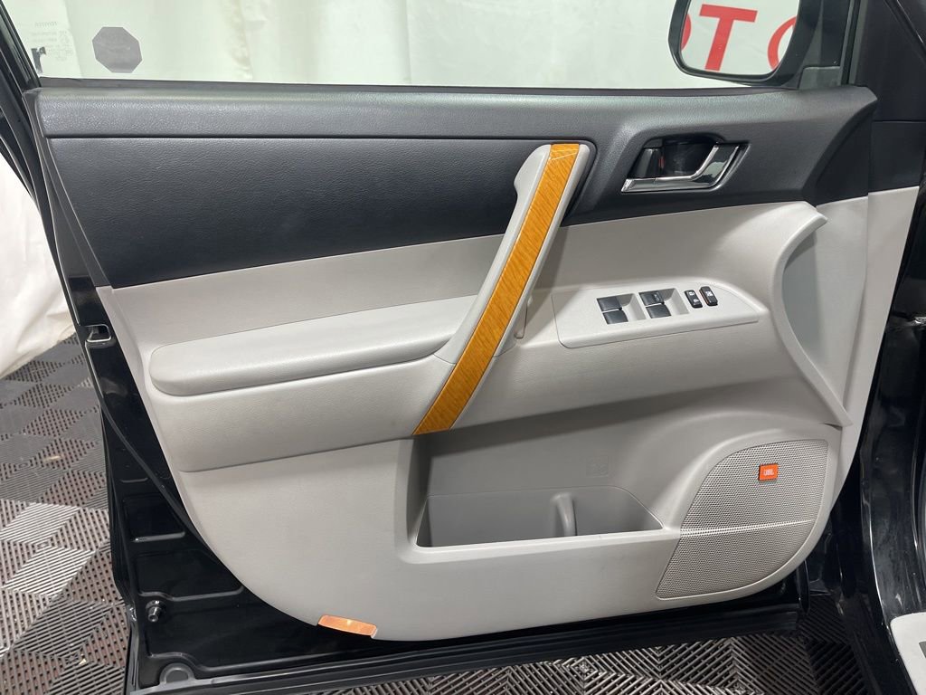 Used 2008 Toyota Highlander Limited image 19