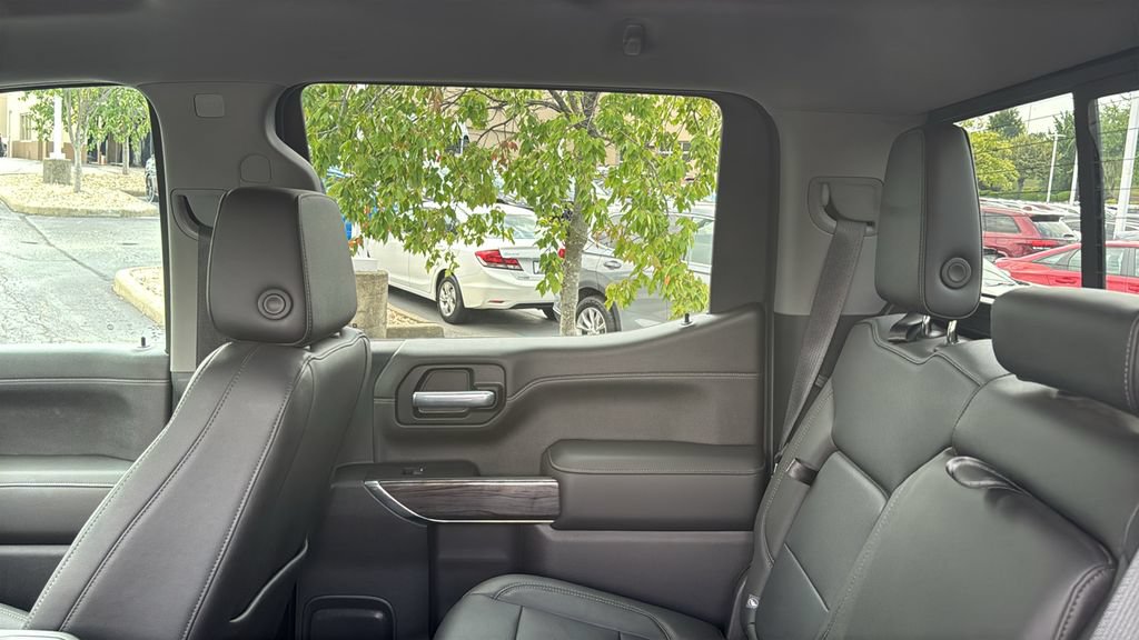Used 2021 Chevrolet Silverado 1500 LTZ AWD/4WD image 25