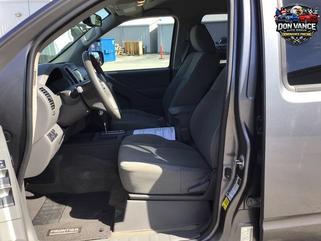 Used 2018 Nissan Frontier SV w/ Value Truck Package RWD image 9