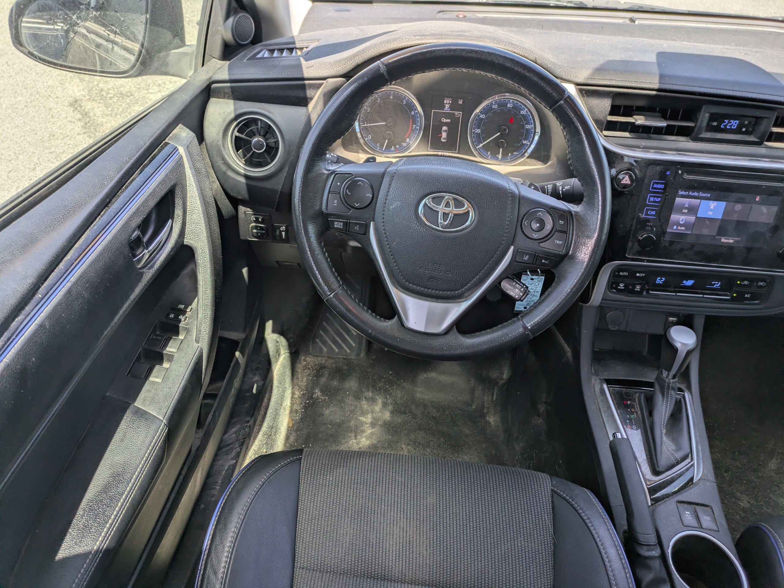 Used 2017 Toyota Corolla SE FWD image 13