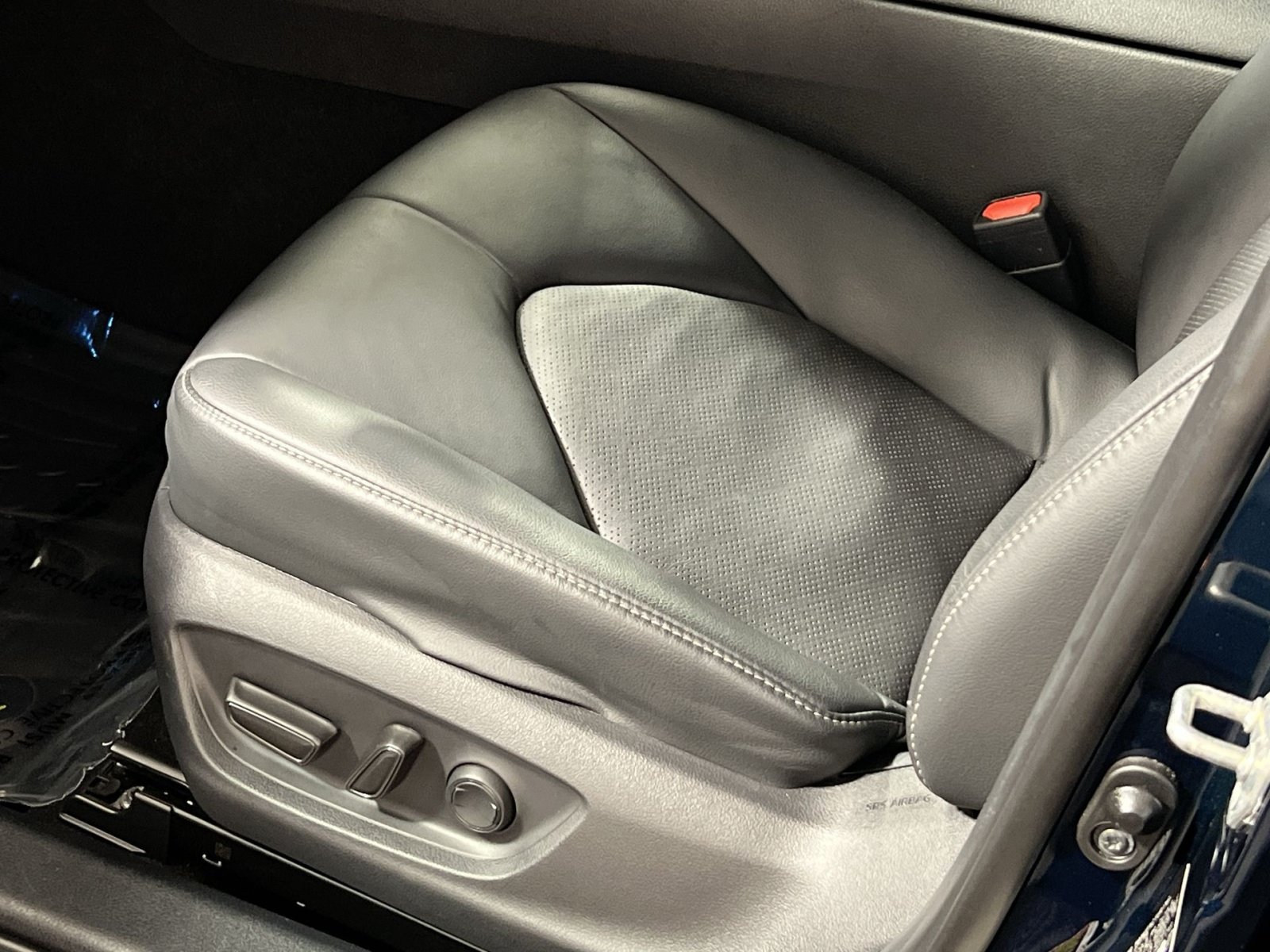 Used 2019 Toyota Camry XSE FWD image 14
