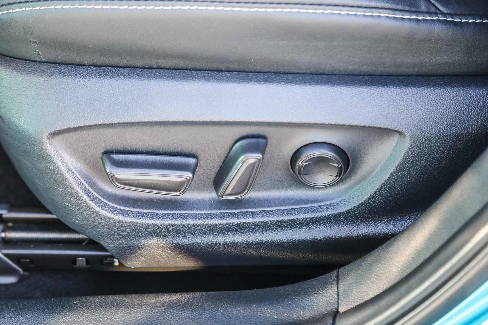 Used 2022 Toyota Prius Prime XLE image 19