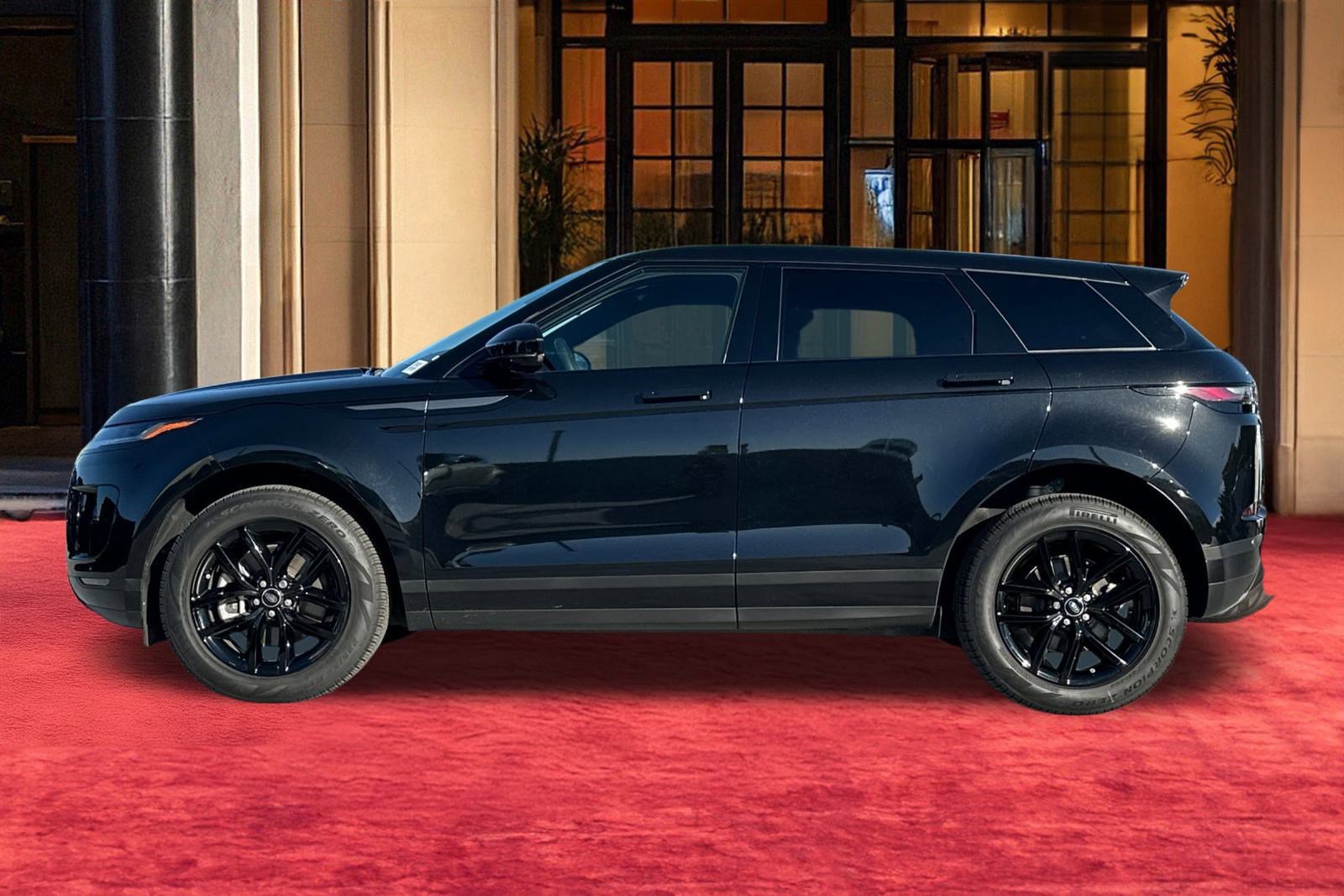 Used 2026 Land Rover Range Rover Evoque S image 3