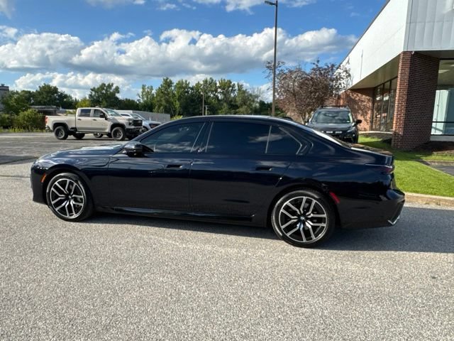 Used 2025 BMW 740i xDrive AWD/4WD image 55