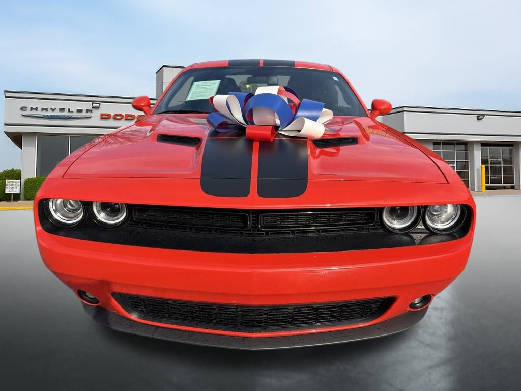 Used 2023 Dodge Challenger SXT w/ Blacktop Package image 8