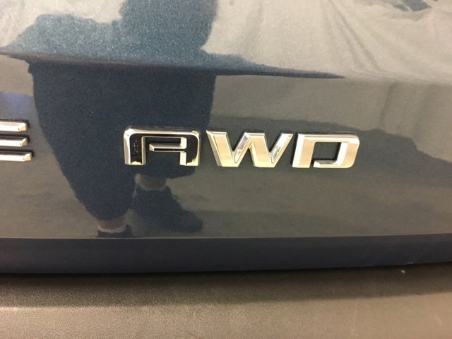 Used 2025 Chevrolet Traverse LT image 12