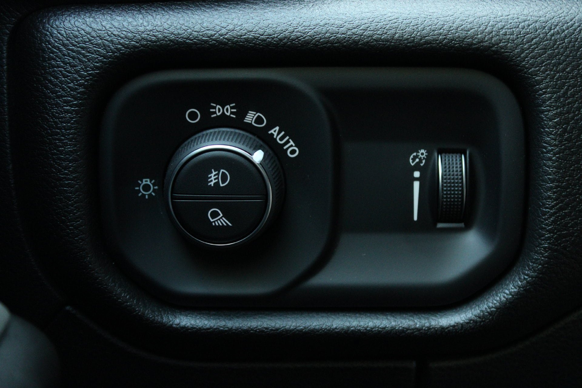 New 2026 RAM 1500 Warlock AWD/4WD image 29