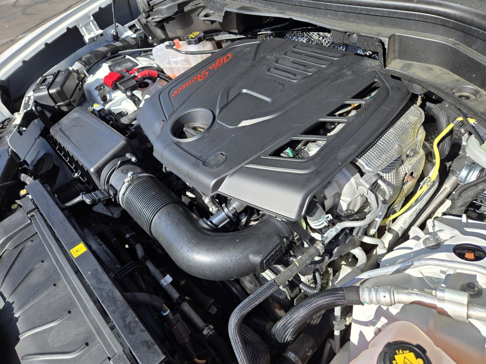Used 2024 Alfa Romeo Stelvio Ti image 16