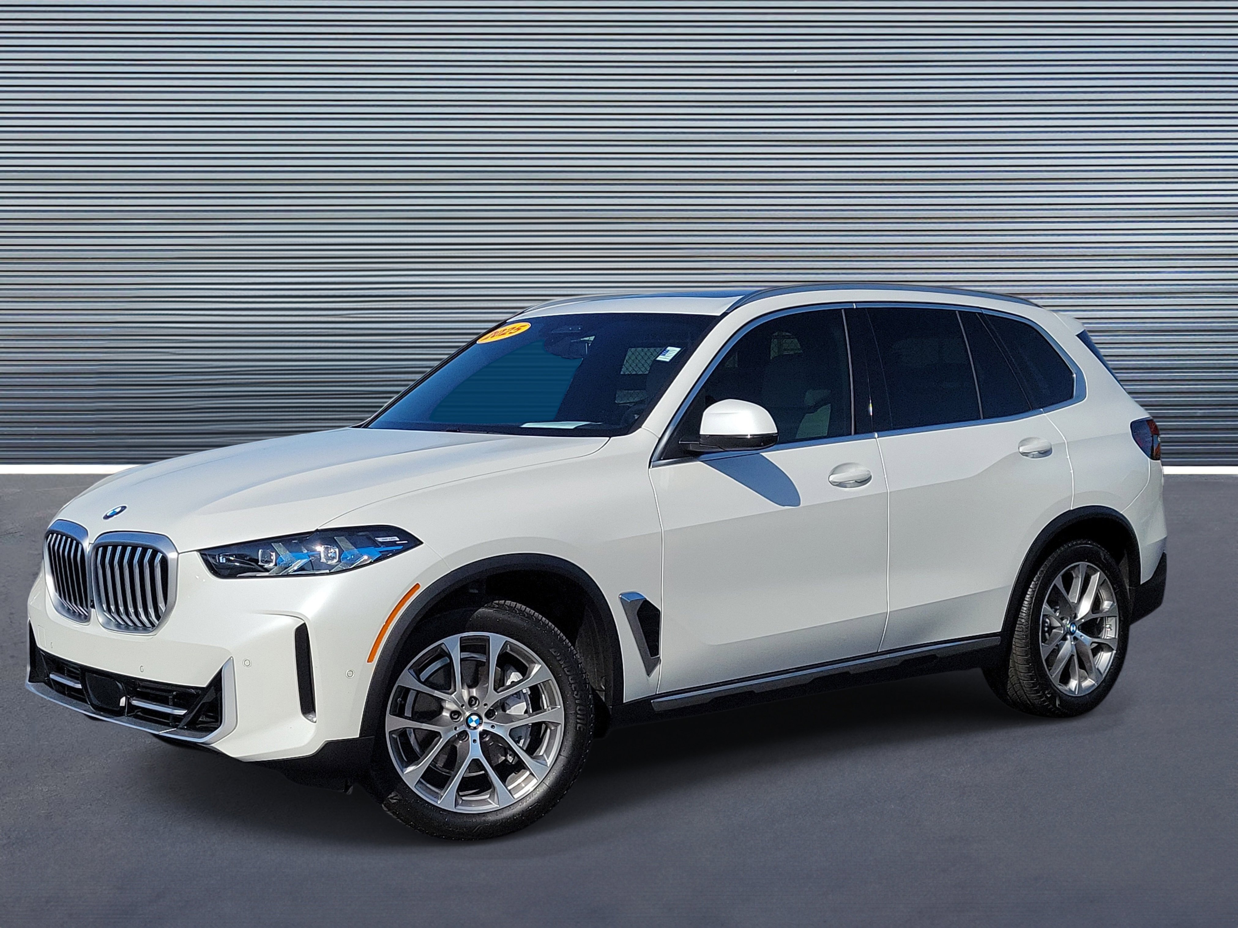 Used 2025 BMW X5 sDrive40i RWD image 1