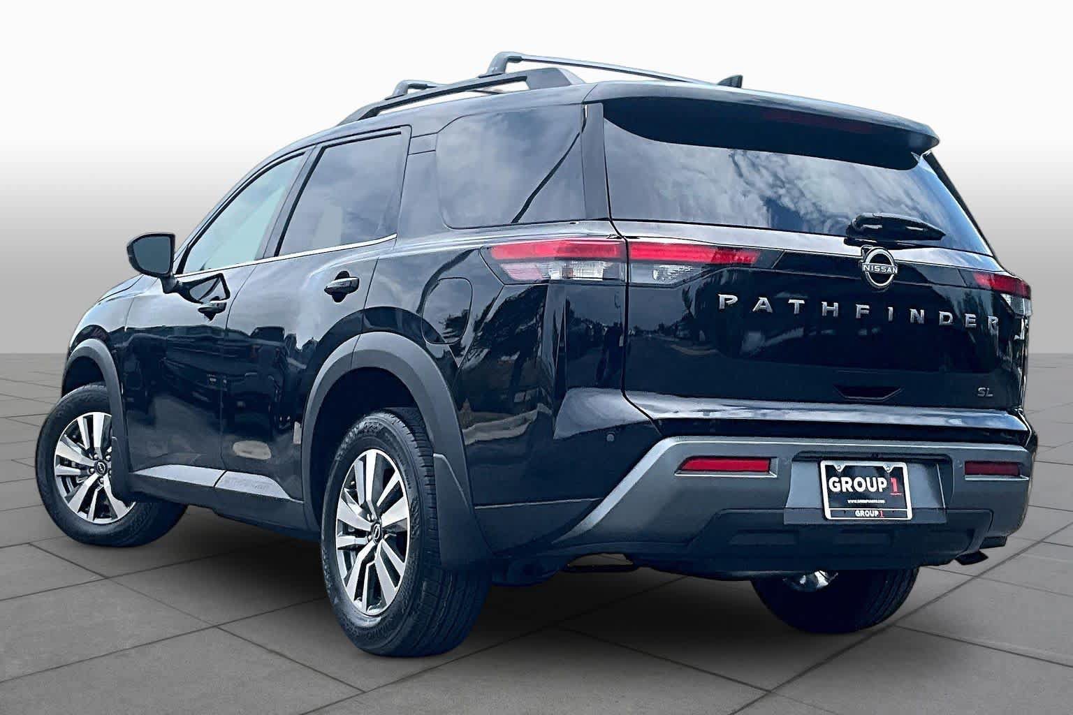 New 2026 Nissan Pathfinder SL FWD image 12