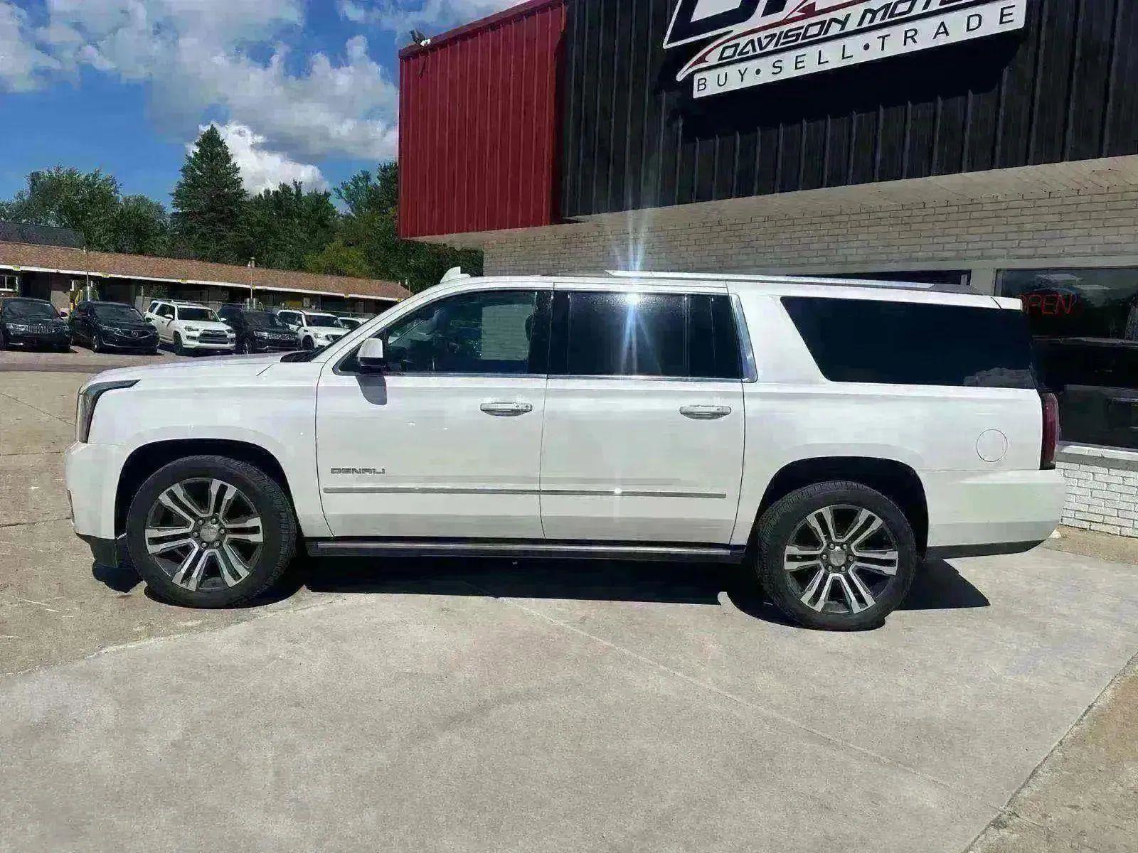 Used 2018 GMC Yukon XL Denali w/ Denali Ultimate Package image 4