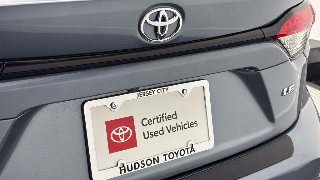 Used 2026 Toyota Corolla LE w/ LE Premium Package FWD image 8
