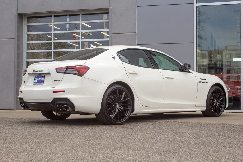 Used 2024 Maserati Ghibli Modena Q4 AWD/4WD image 10