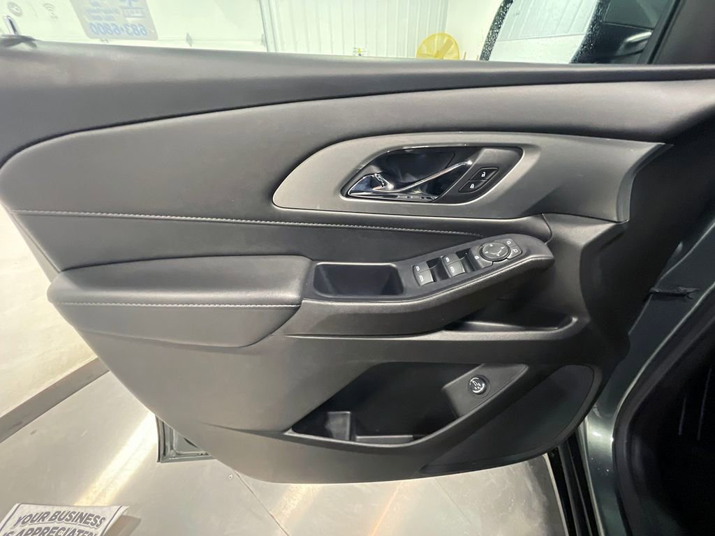 Used 2022 Chevrolet Traverse LT AWD/4WD image 23