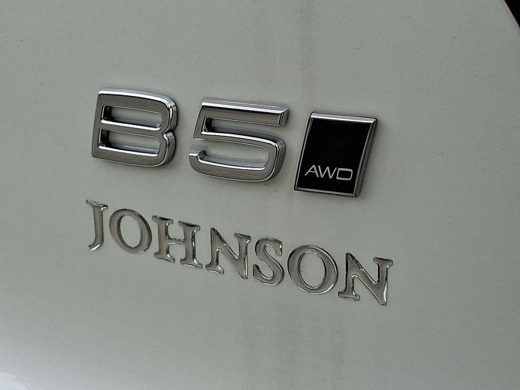 New 2026 Volvo XC40 B5 Ultra w/ Protection Package Premier image 19