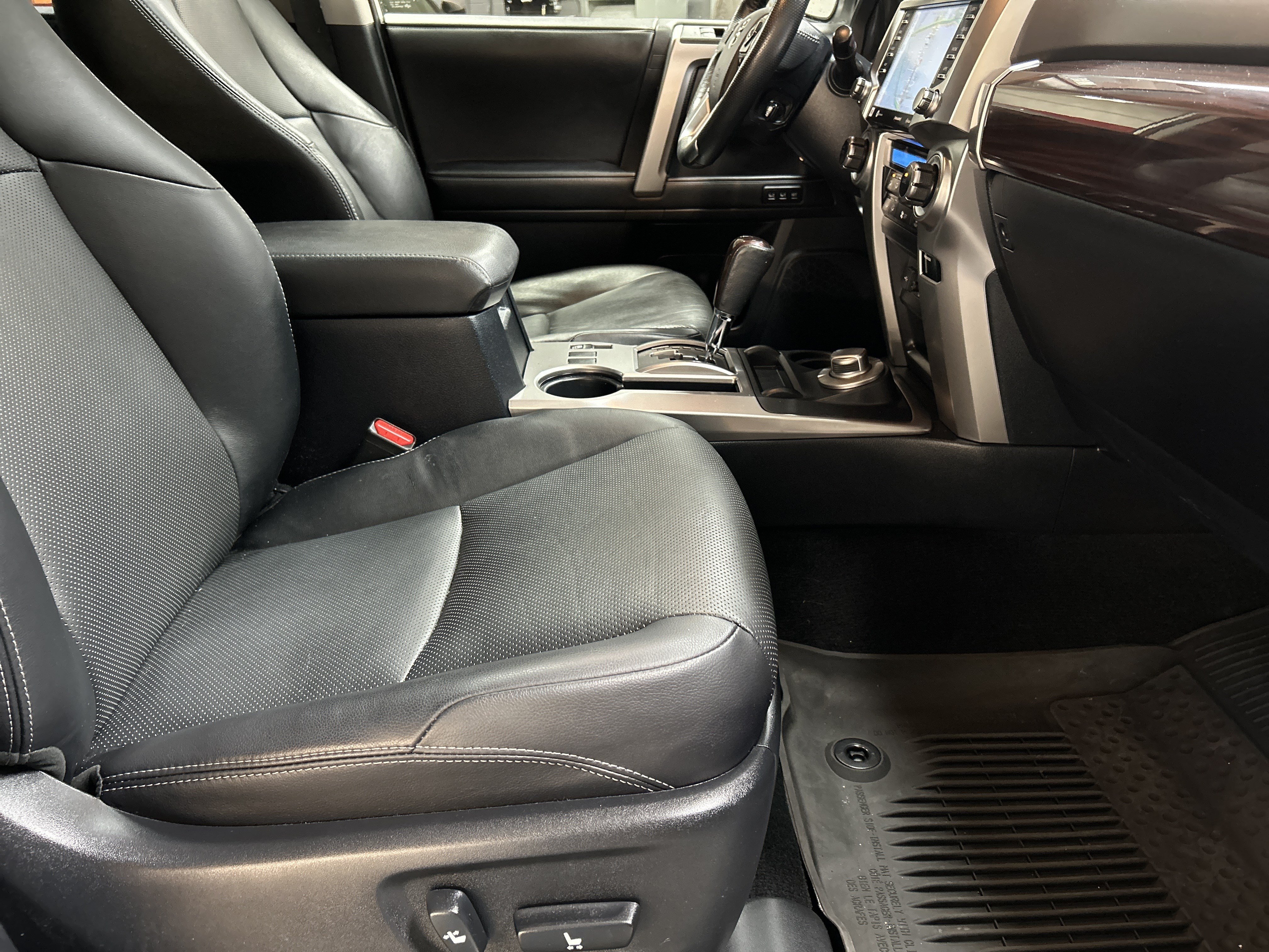 Used 2023 Toyota 4Runner Limited AWD/4WD image 35