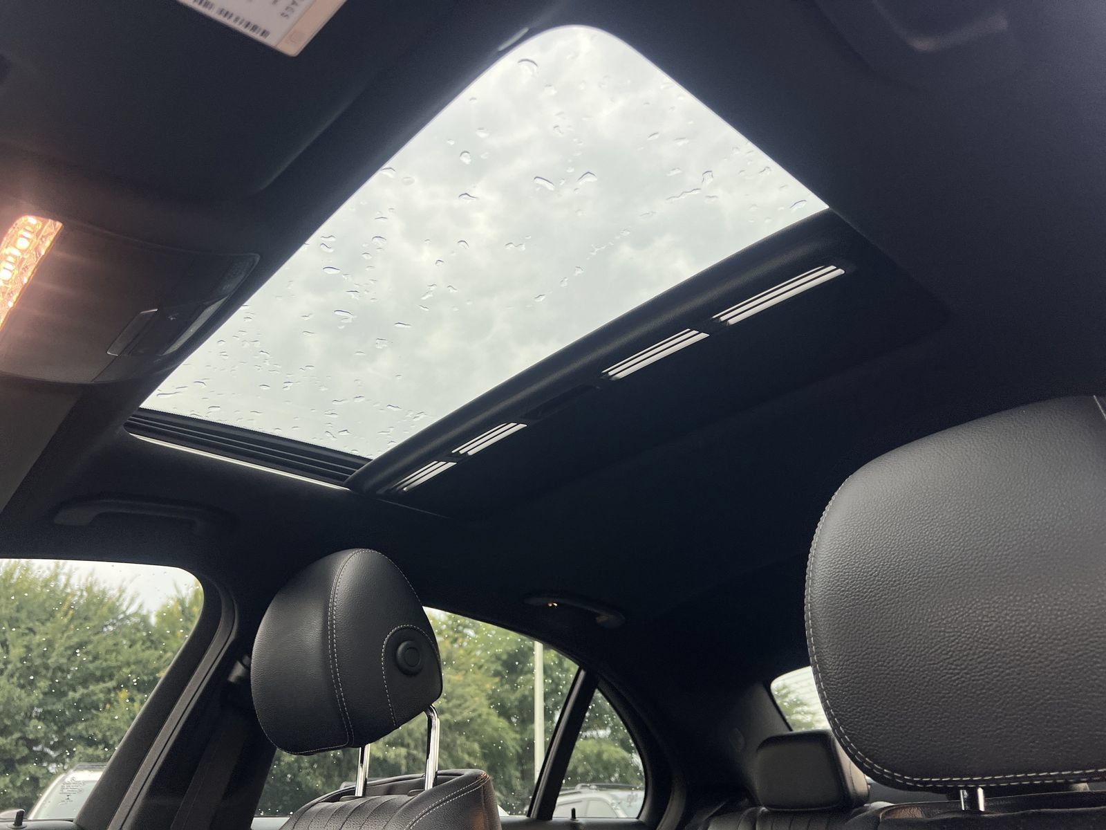 Used 2018 Mercedes-Benz E 300 image 10