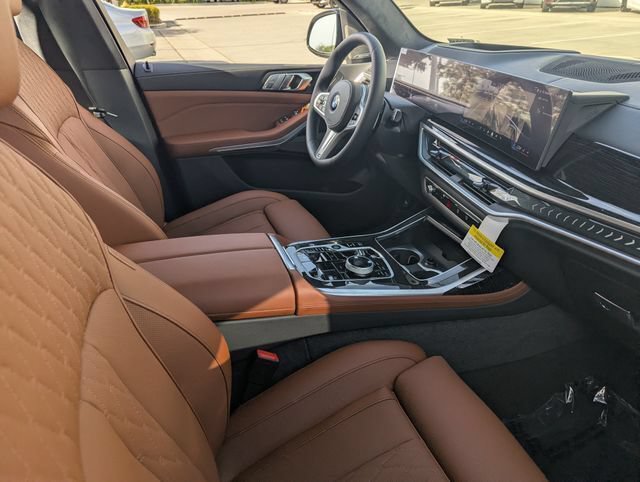 New 2027 BMW X7 xDrive40i w/ Executive Package AWD/4WD image 13