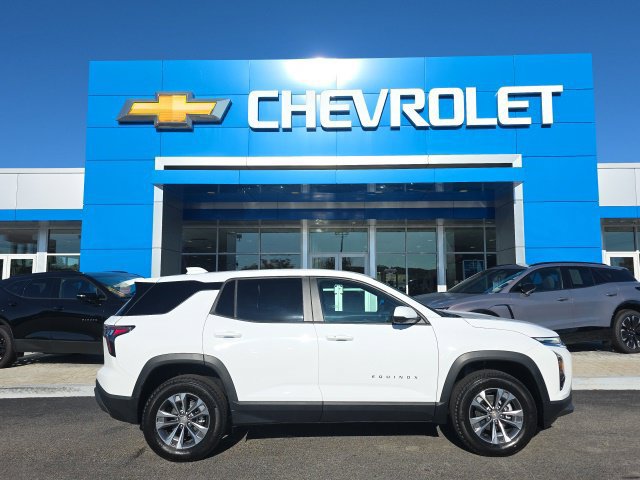 New 2027 Chevrolet Equinox LT w/ Convenience Package II AWD/4WD image 2