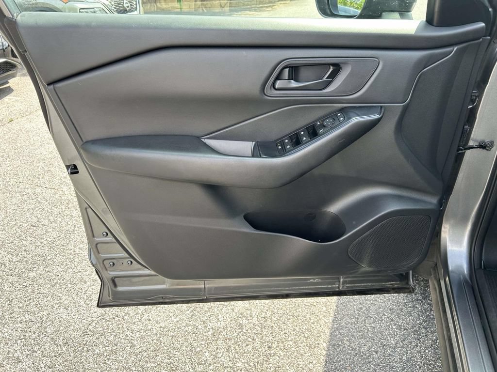 Certified 2024 Nissan Rogue S AWD/4WD image 13