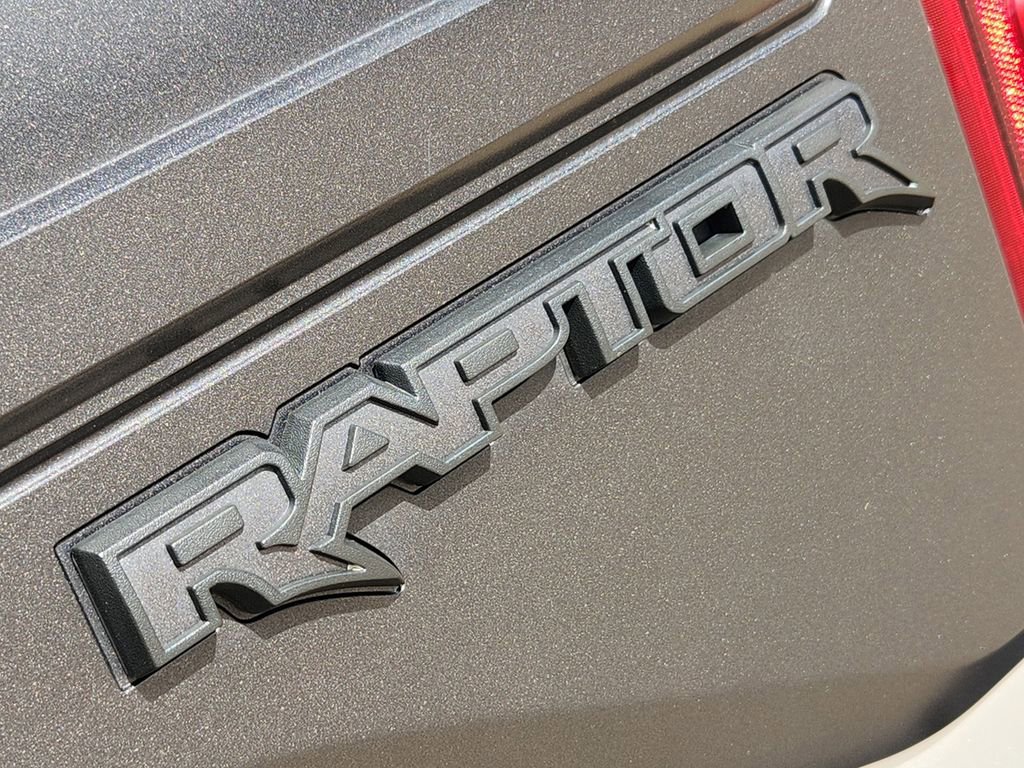 Used 2018 Ford F150 Raptor w/ Equipment Group 802A Luxury AWD/4WD image 16