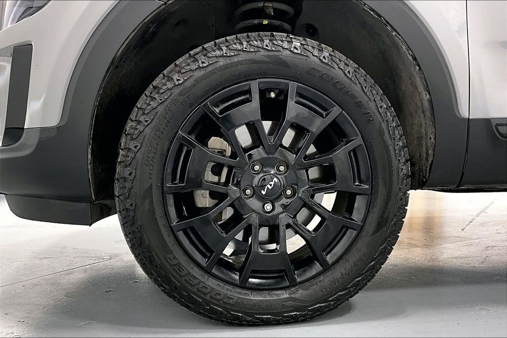 Used 2022 Kia Telluride SX w/ SX Prestige Package image 11