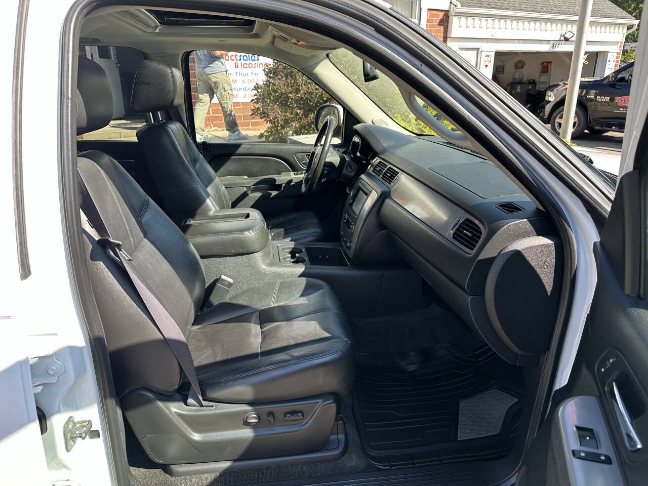 Used 2011 Chevrolet Tahoe LT w/ Luxury Package image 26