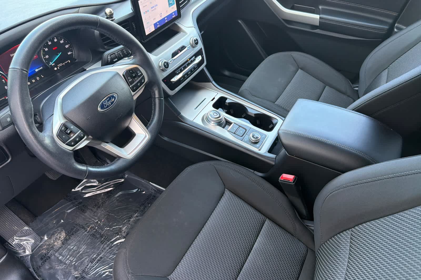Used 2023 Ford Explorer XLT AWD/4WD image 11
