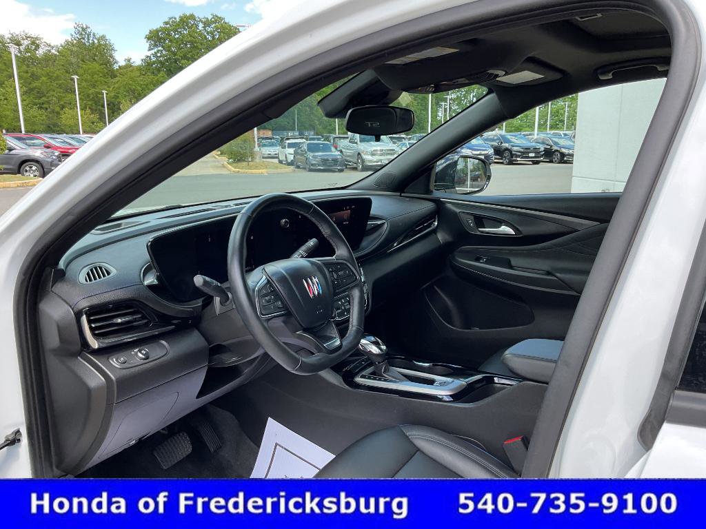 Used 2024 Buick Envista Sport Touring w/ Convenience I Package FWD image 26