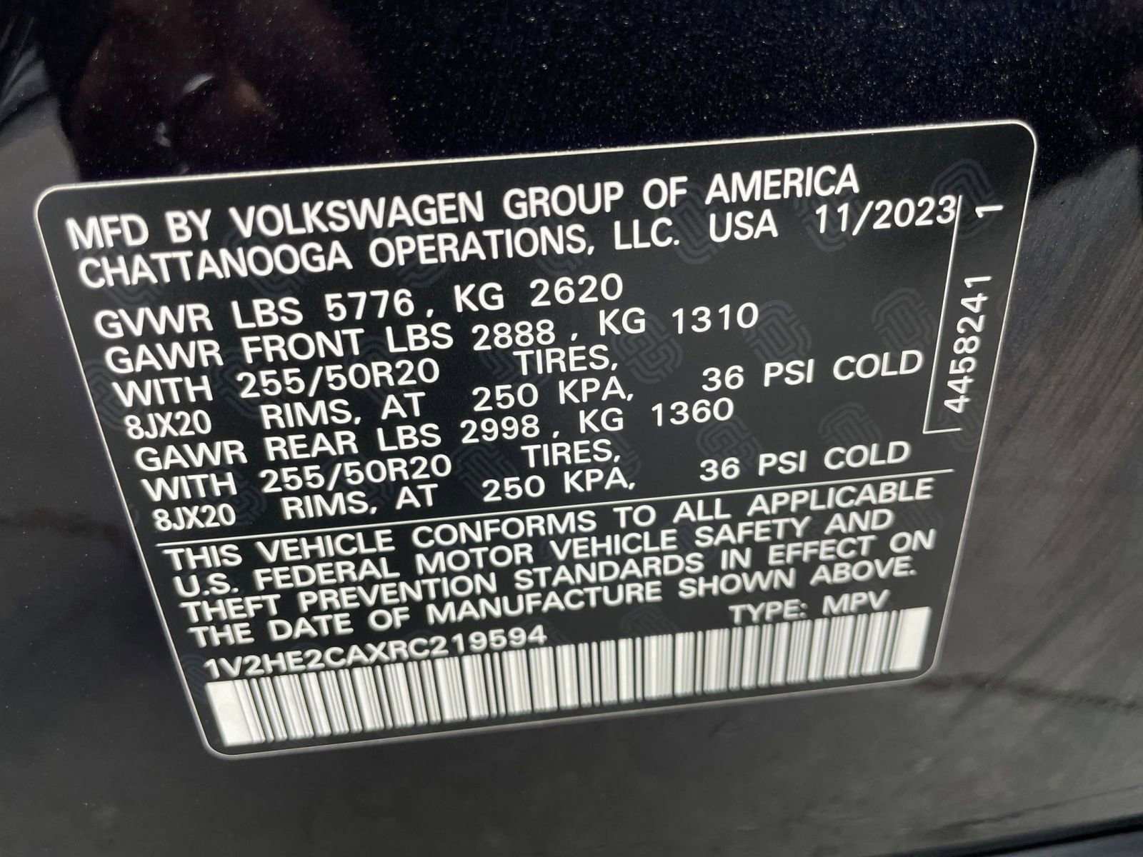 Used 2024 Volkswagen Atlas Cross Sport SE image 31