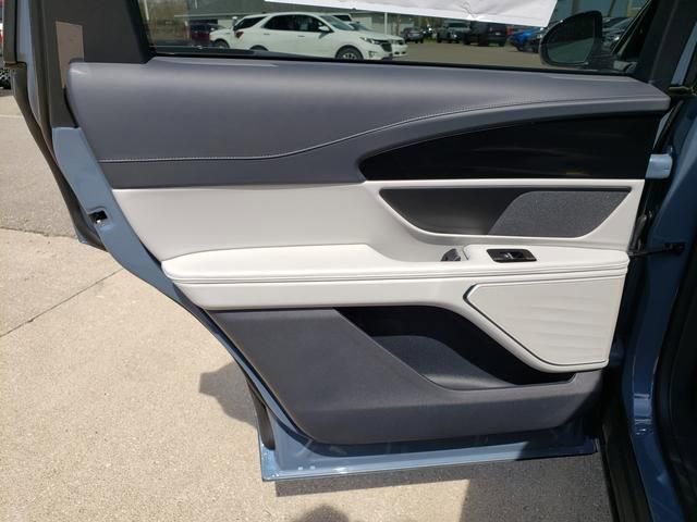 New 2026 Lincoln Nautilus Premier image 13