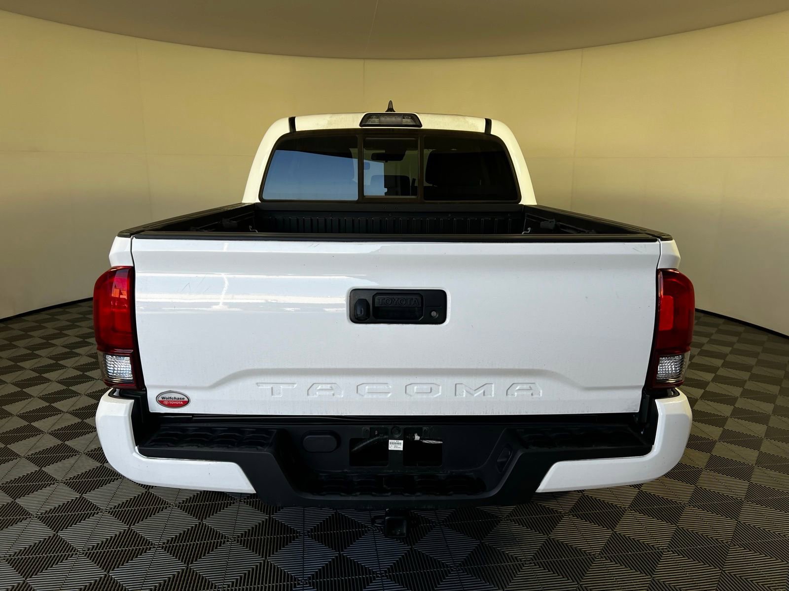 Used 2019 Toyota Tacoma SR image 6