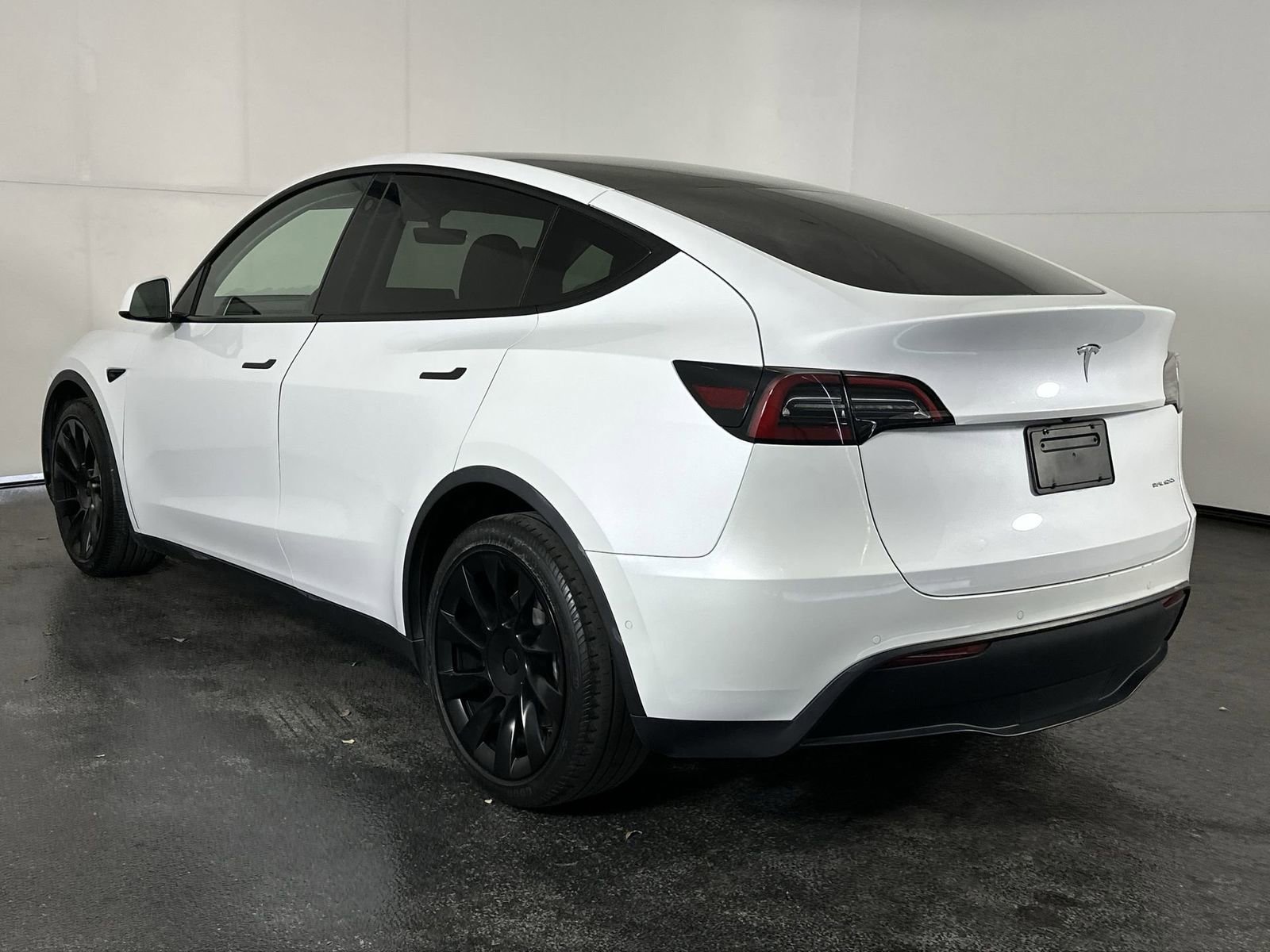 Used 2021 Tesla Model Y Long Range image 6