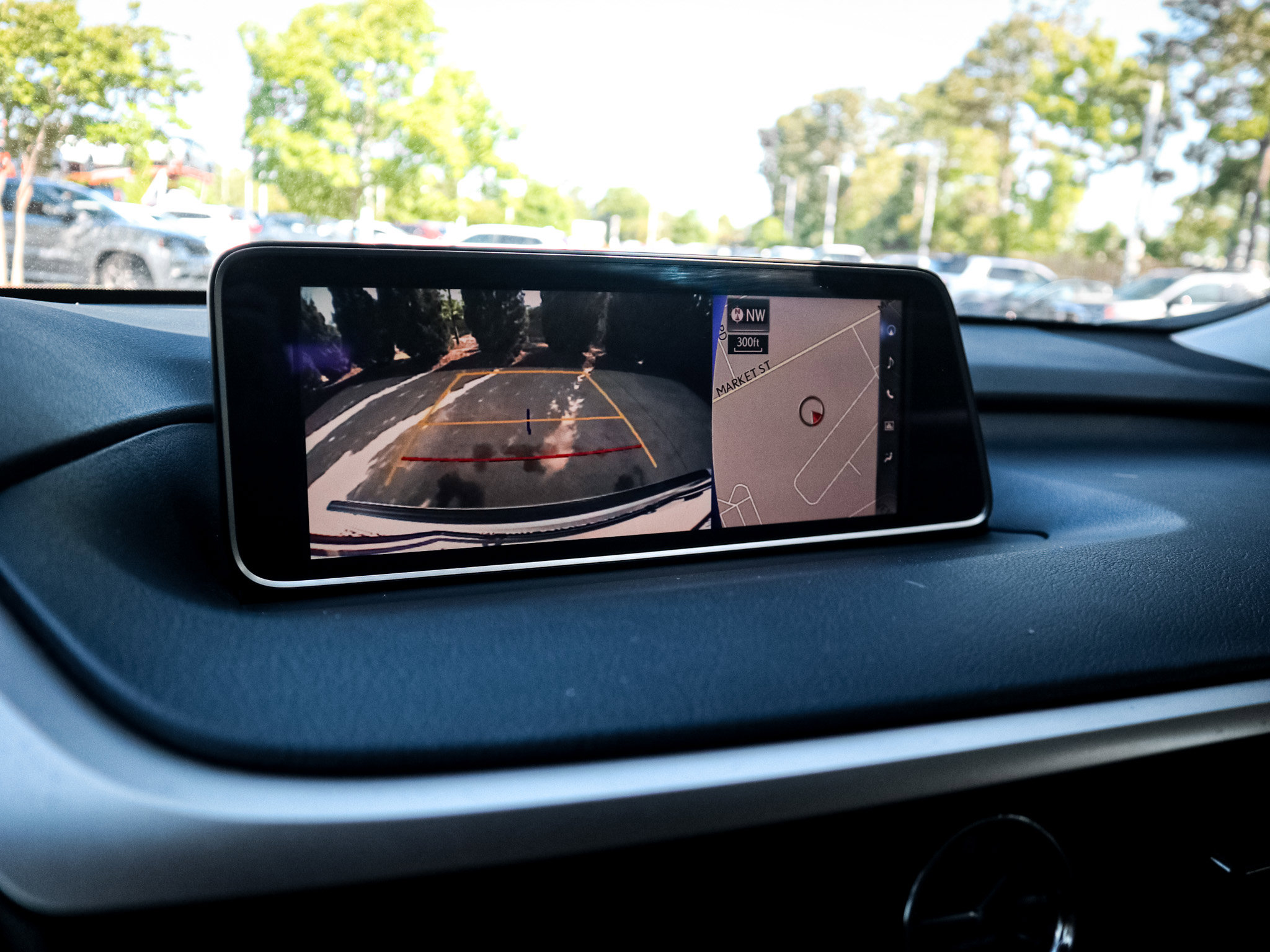 Used 2018 Lexus RX 350L image 25