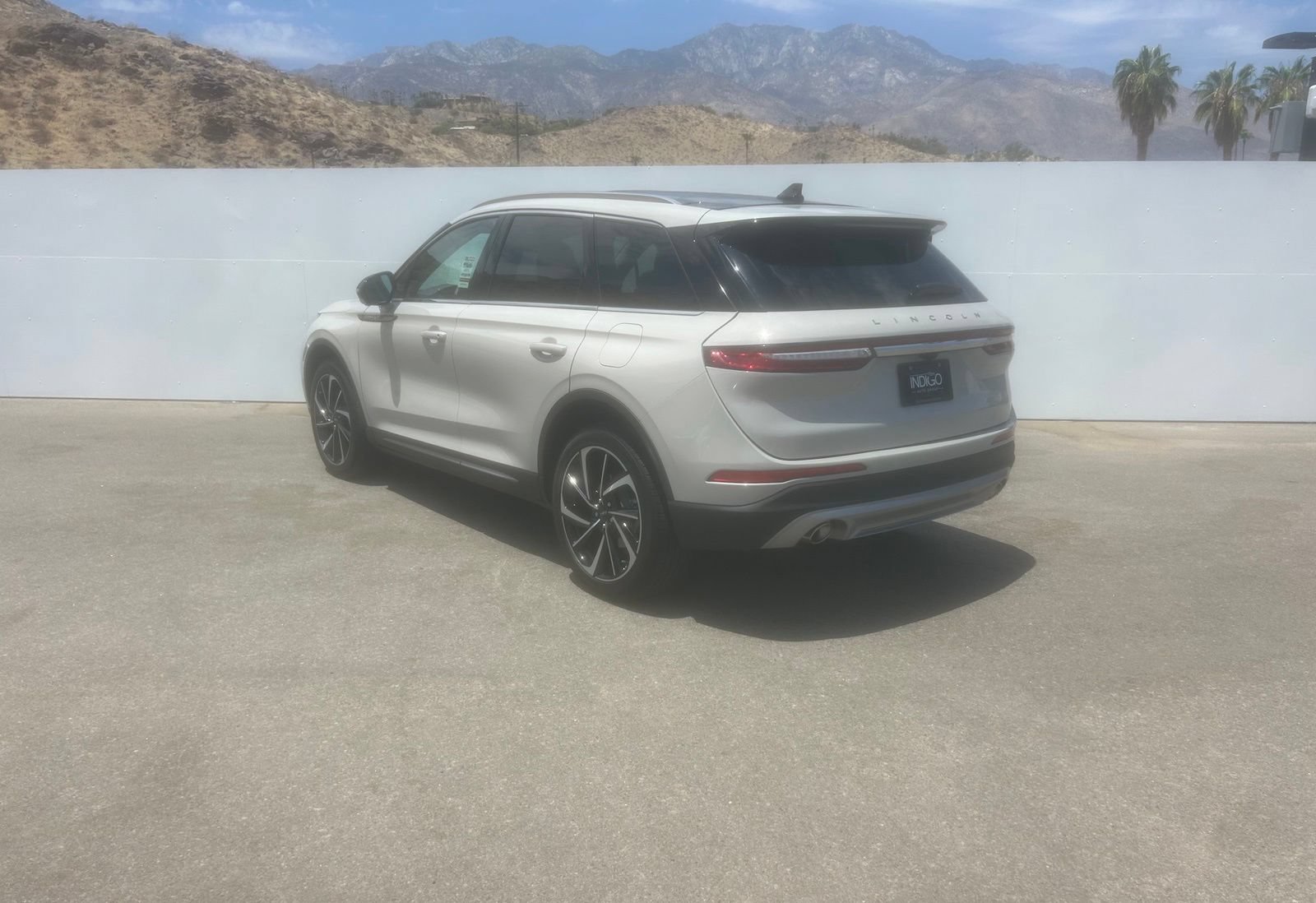 Used 2023 Lincoln Corsair Reserve w/ Equipment Group 201A FWD image 7