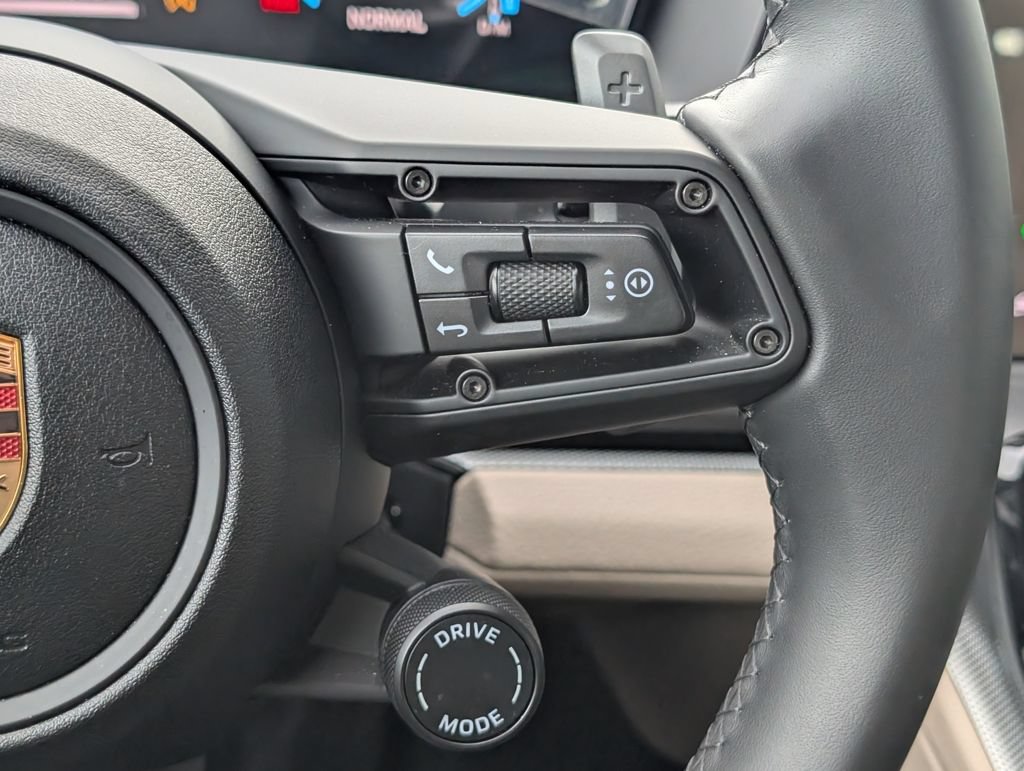 Certified 2025 Porsche Panamera RWD image 24