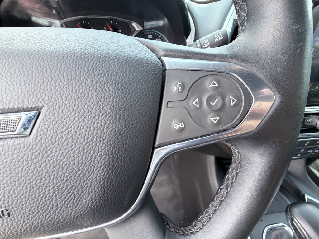Used 2023 Chevrolet Traverse RS FWD image 13