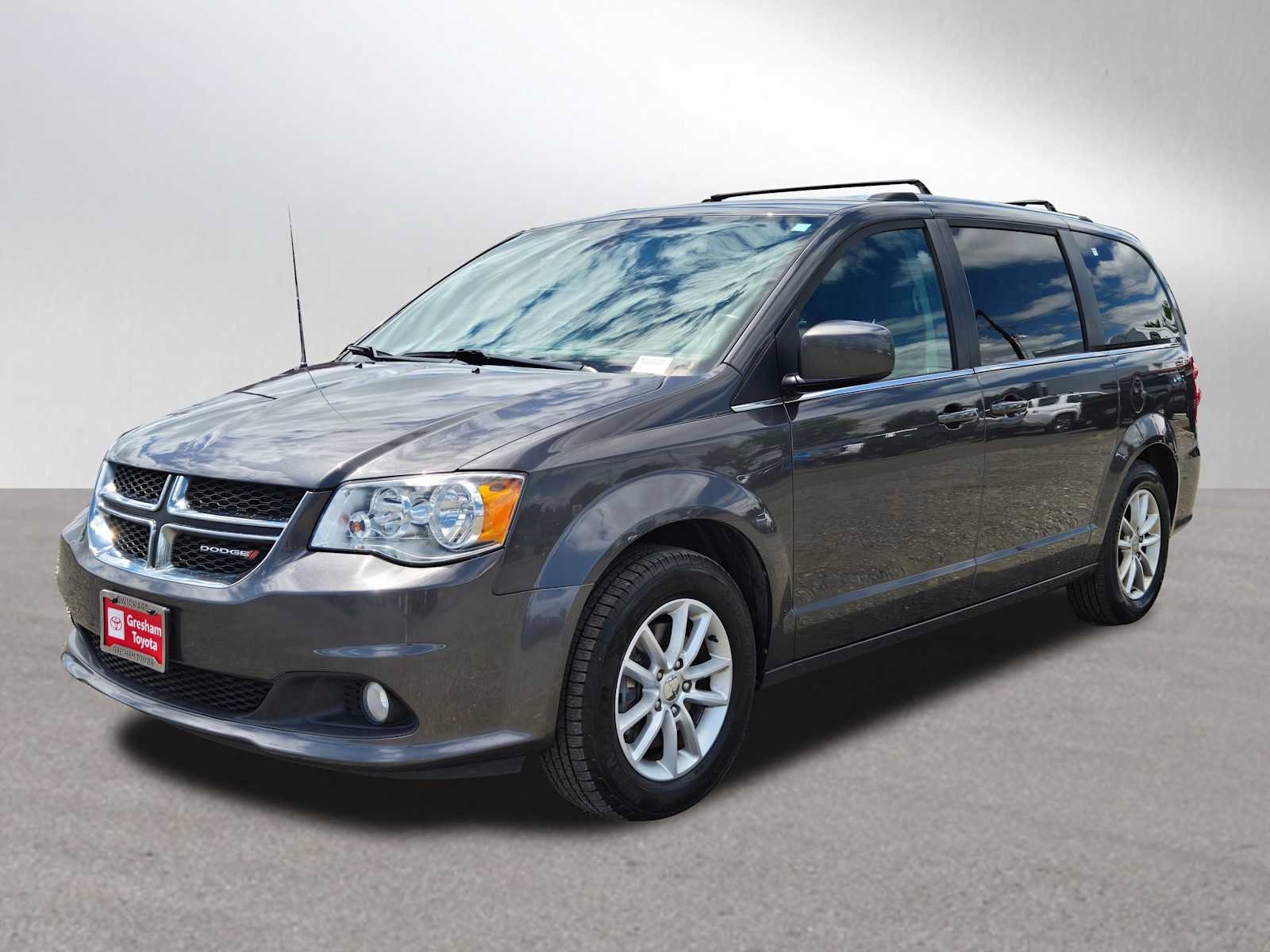 Used 2019 Dodge Grand Caravan SXT FWD image 9