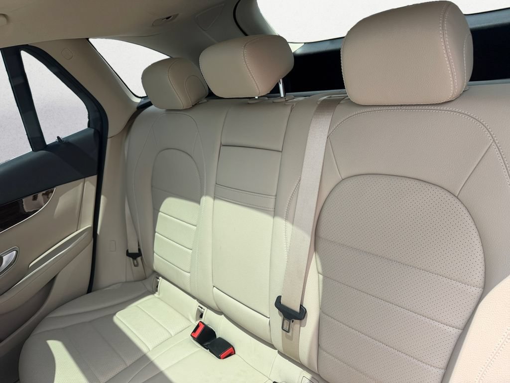 Used 2021 Mercedes-Benz GLC 300 image 13